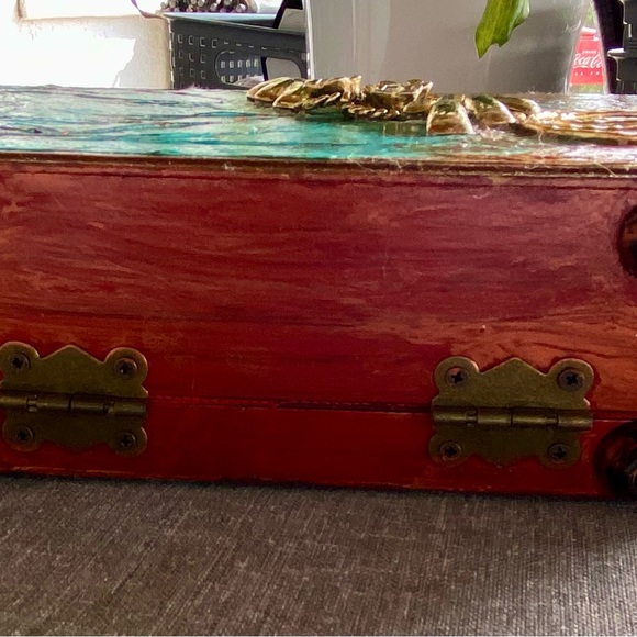 Artist Hand made cigar box purse - Picture 6 of 9